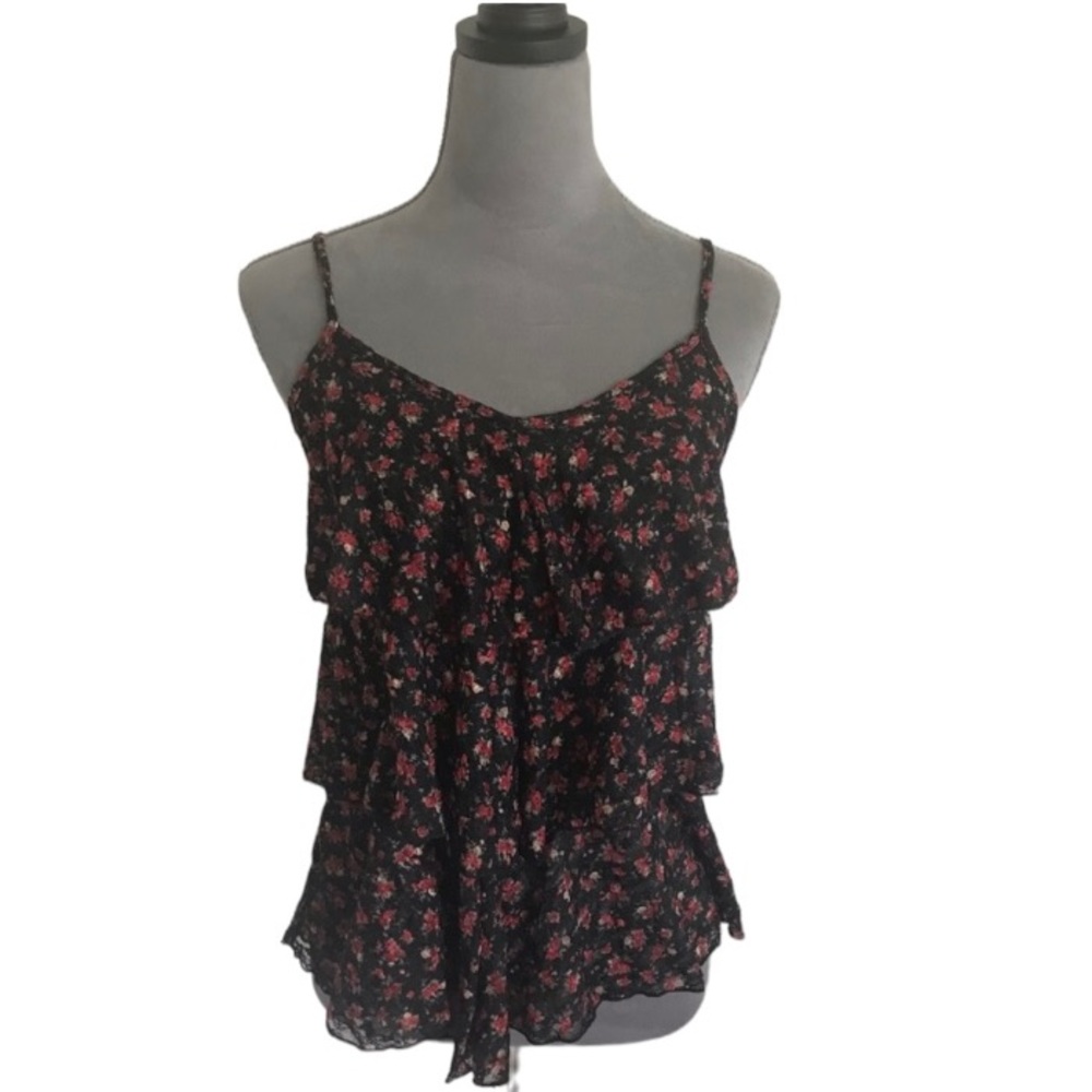 Top 10 ruffles tank top. Size S